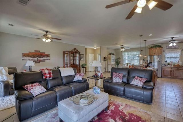 194 Burtom Rd, Eatonton, GA 31024