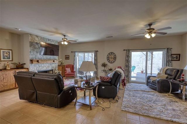 194 Burtom Rd, Eatonton, GA 31024