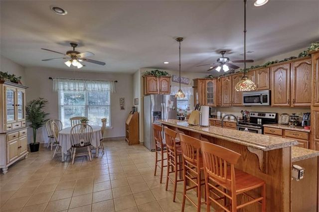 194 Burtom Rd, Eatonton, GA 31024