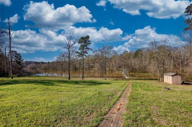 194 Burtom Rd, Eatonton, GA 31024