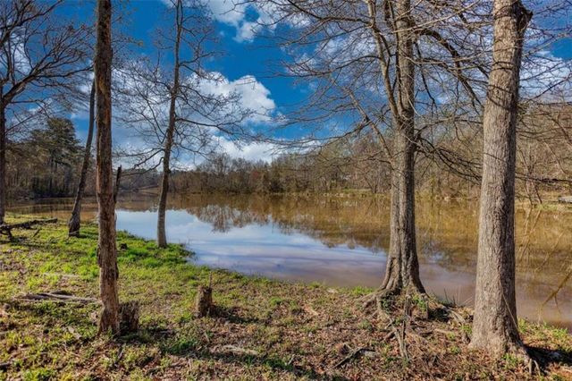 194 Burtom Rd, Eatonton, GA 31024