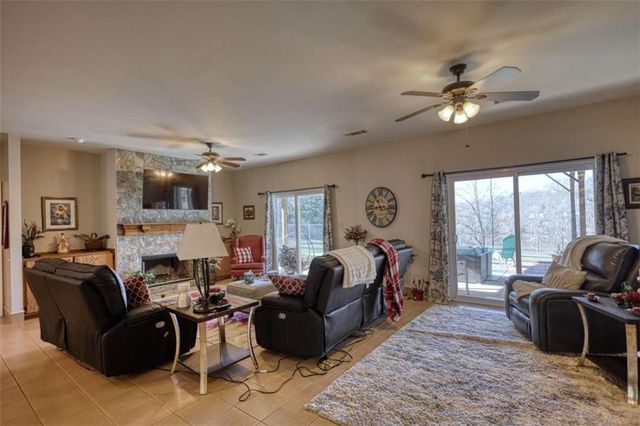 194 Burtom Rd, Eatonton, GA 31024