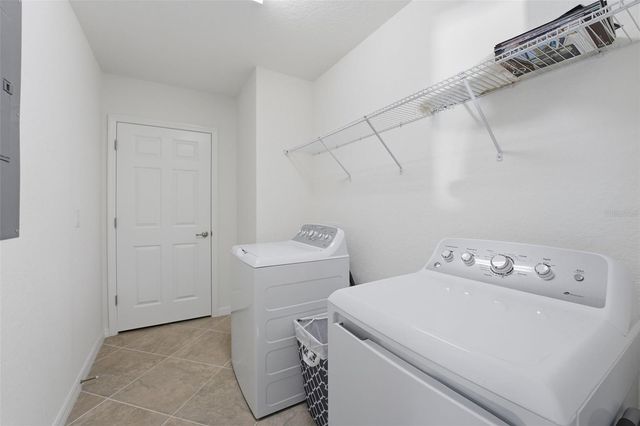 10054 CROOKED CREEK DRIVE 102, Venice, FL 34293