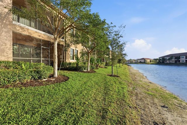 10054 CROOKED CREEK DRIVE 102, Venice, FL 34293