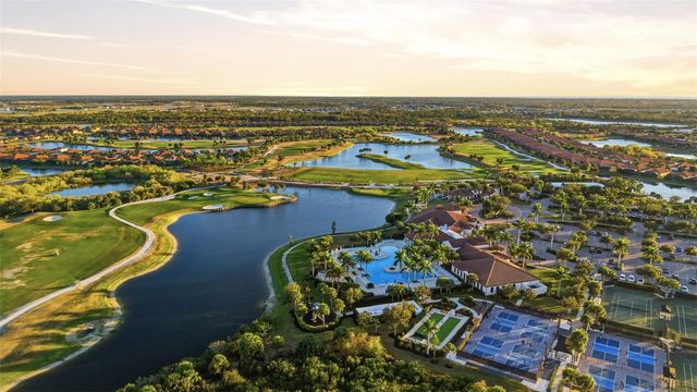 10054 CROOKED CREEK DRIVE 102, Venice, FL 34293