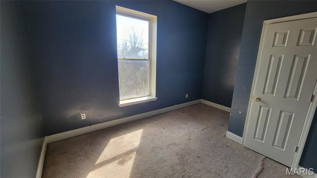 5734 Maple Avenue, St Louis, MO 63112