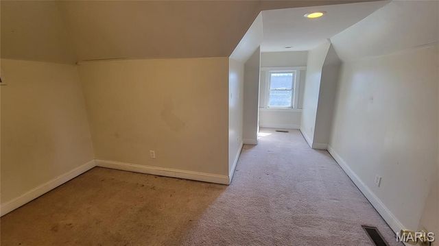 5734 Maple Avenue, St Louis, MO 63112