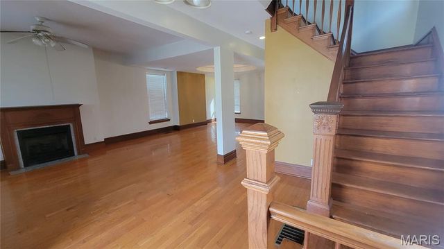 5734 Maple Avenue, St Louis, MO 63112