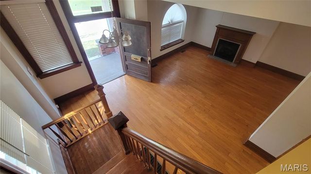 5734 Maple Avenue, St Louis, MO 63112