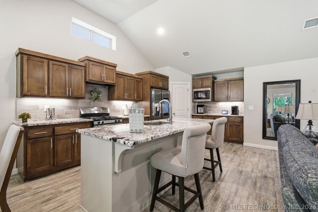 13828 S 21st Street E, Bixby, OK 74008