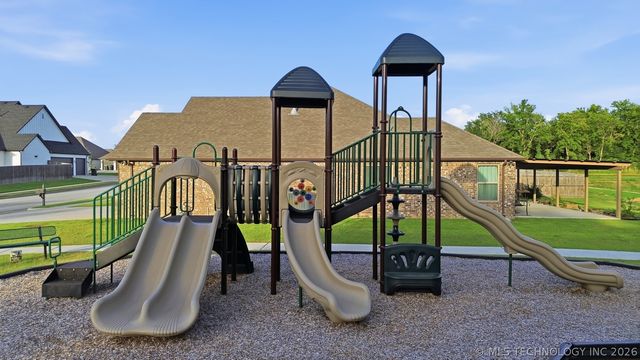13828 S 21st Street E, Bixby, OK 74008