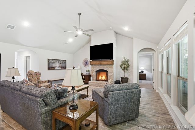 13828 S 21st Street E, Bixby, OK 74008