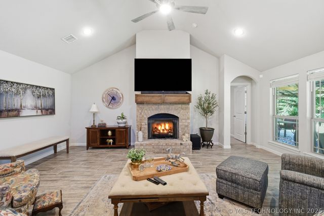13828 S 21st Street E, Bixby, OK 74008