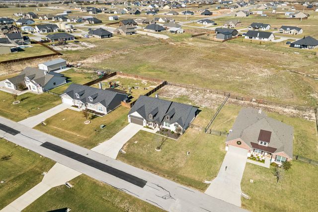 118 Mossy Creek Trail, Rhome, TX 76078