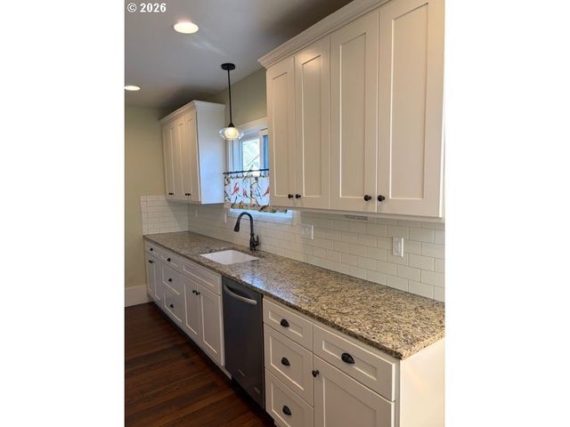 174 Ne 4TH Ave, Hillsboro, OR 97124