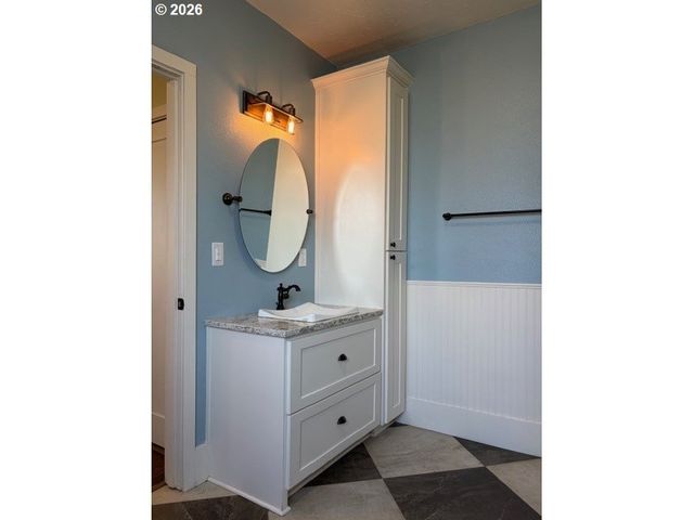 174 Ne 4TH Ave, Hillsboro, OR 97124