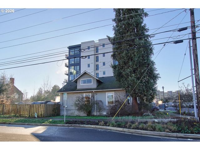 174 Ne 4TH Ave, Hillsboro, OR 97124