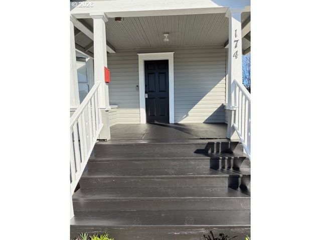 174 Ne 4TH Ave, Hillsboro, OR 97124