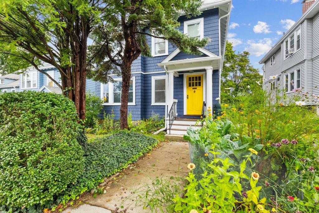 99 Saint Rose St 1, Boston, MA 02130