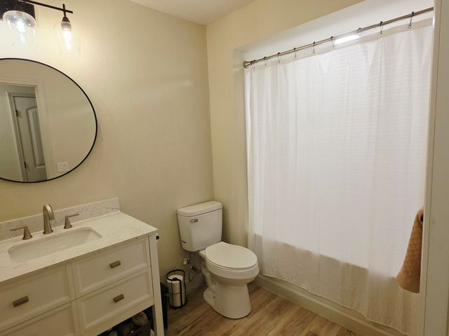 7305 N WISHING WELL DR, Columbia, MO 65202