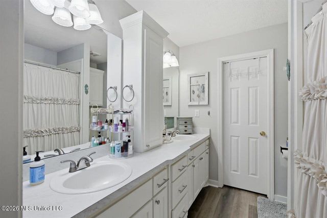 1930 Twin Pine Drive, Pearl, MS 39208
