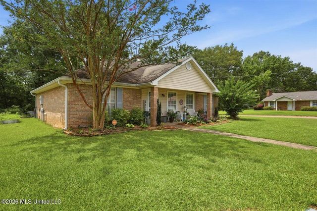 1930 Twin Pine Drive, Pearl, MS 39208