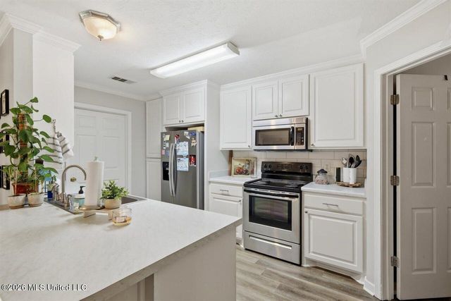 1930 Twin Pine Drive, Pearl, MS 39208