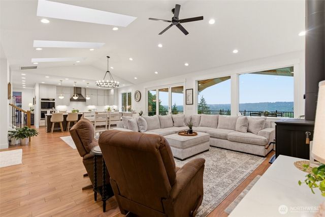 11914 152nd Place SE, Snohomish, WA 98290
