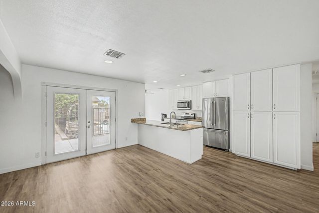 2102 W Utopia Road, Phoenix, AZ 85027