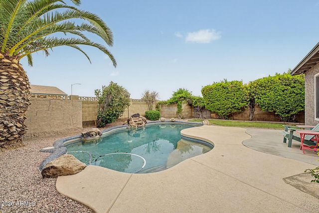 2102 W Utopia Road, Phoenix, AZ 85027