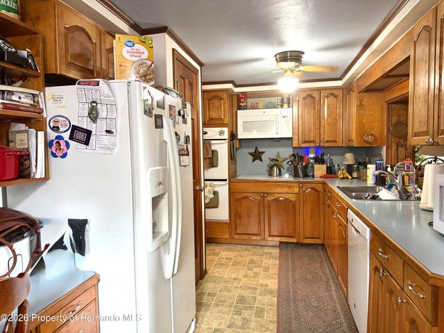 12204 Bear Creek Lane, Hudson, FL 34667
