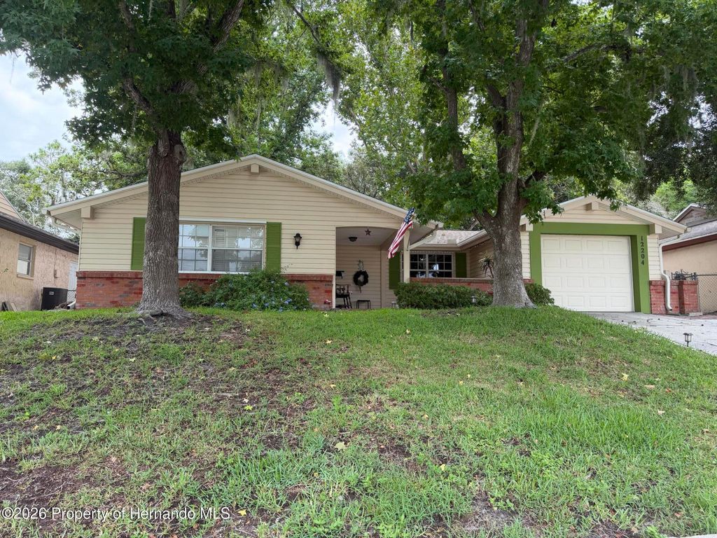 12204 Bear Creek Lane, Hudson, FL 34667