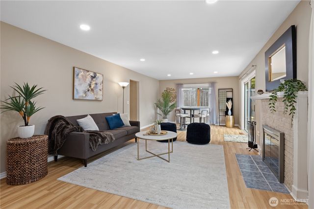 10812 NE 143rd Street, Kirkland, WA 98034