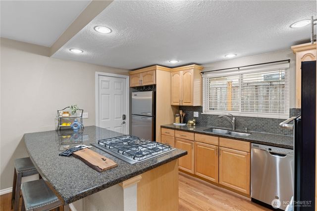 10812 NE 143rd Street, Kirkland, WA 98034