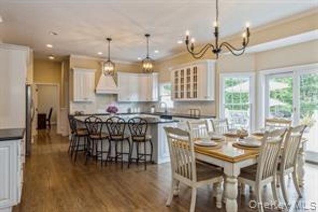 24 Bridle Path, Westhampton Beach, NY 11978
