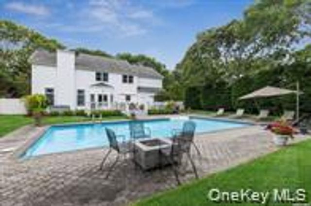 24 Bridle Path, Westhampton Beach, NY 11978
