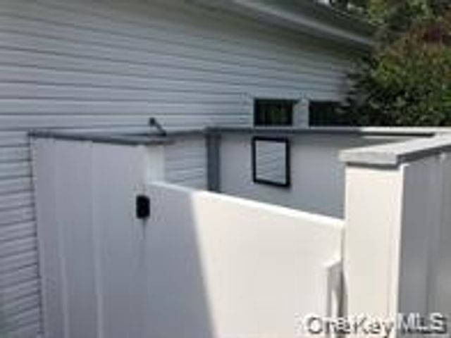 24 Bridle Path, Westhampton Beach, NY 11978