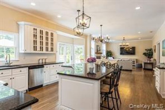 24 Bridle Path, Westhampton Beach, NY 11978
