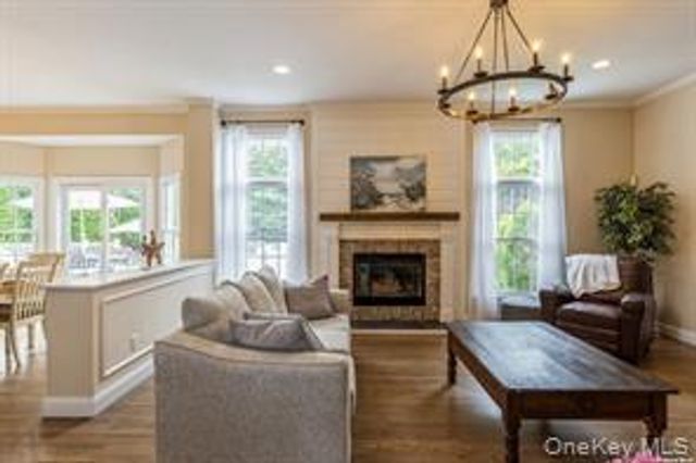 24 Bridle Path, Westhampton Beach, NY 11978