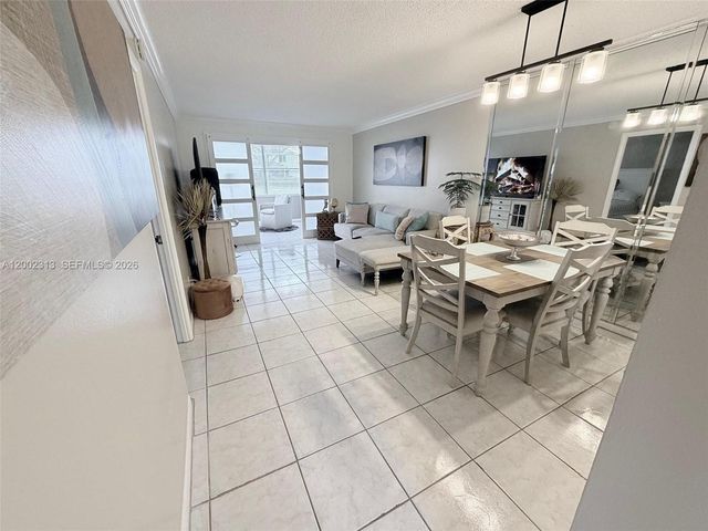 3040 Holiday Springs Boulevard 110, Margate, FL 33063