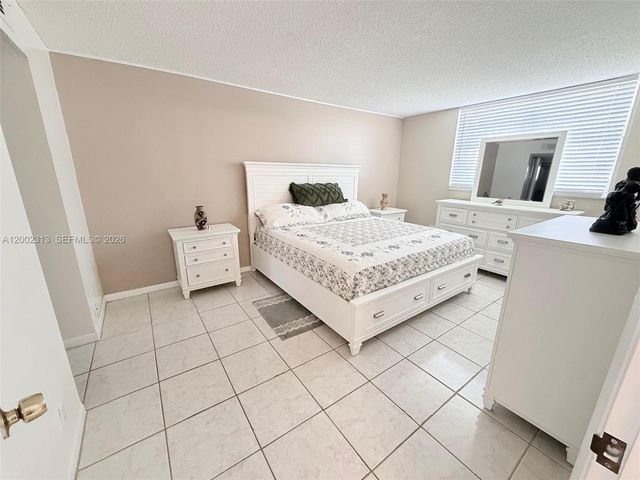 3040 Holiday Springs Boulevard 110, Margate, FL 33063