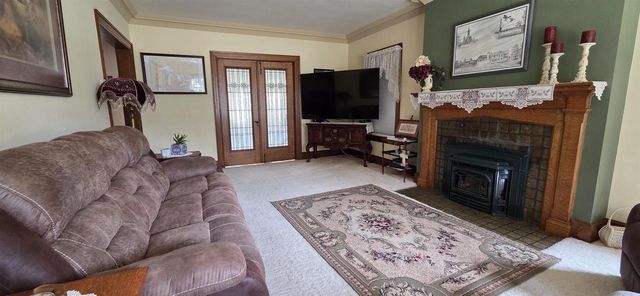 1823 COLLEGE AVENUE, Racine, WI 53403