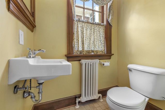 1823 COLLEGE AVENUE, Racine, WI 53403