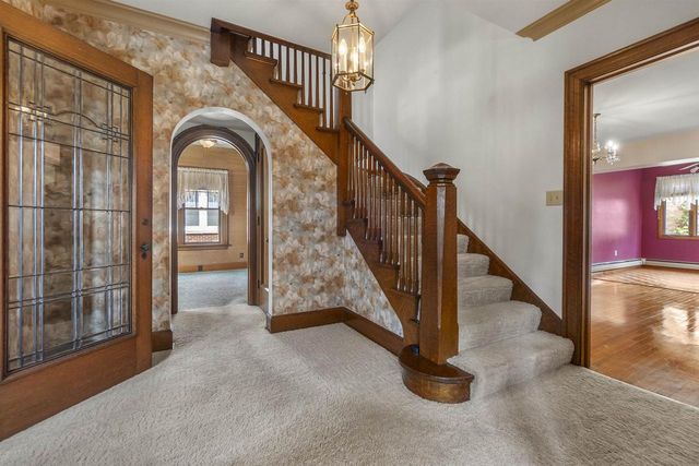 1823 COLLEGE AVENUE, Racine, WI 53403