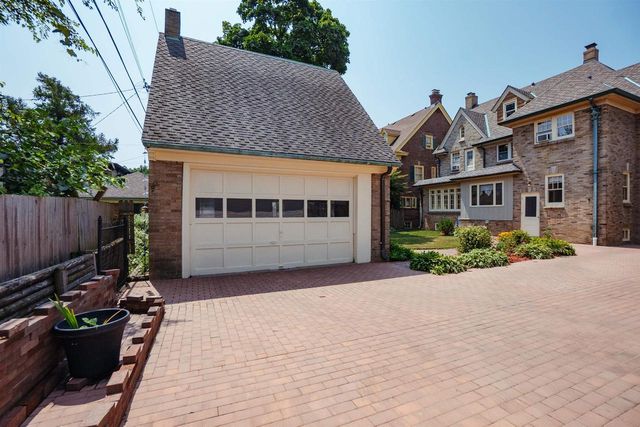 1823 COLLEGE AVENUE, Racine, WI 53403