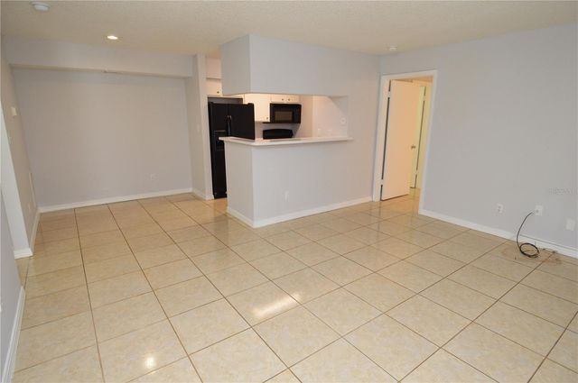 8643 MALLARD RESERVE DRIVE 104, Tampa, FL 33614