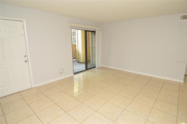 8643 MALLARD RESERVE DRIVE 104, Tampa, FL 33614