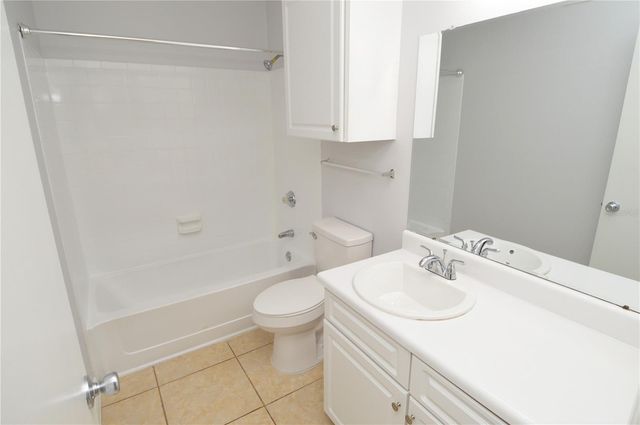 8643 MALLARD RESERVE DRIVE 104, Tampa, FL 33614