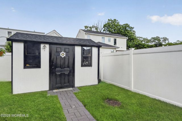 1042 4th Avenue, West Belmar, NJ 07719