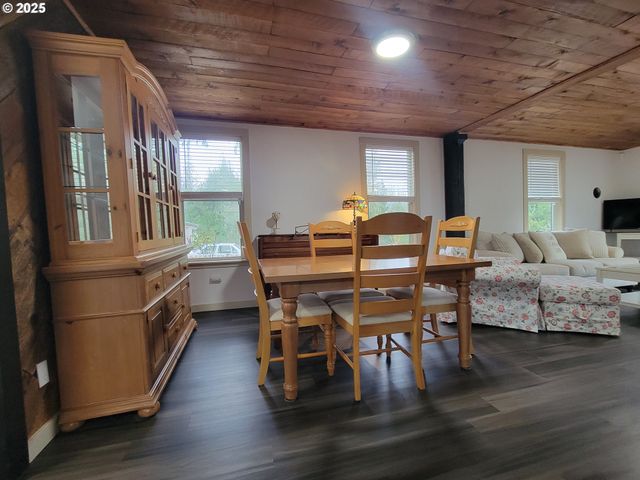 4720 SPIRIT LAKE Hwy, Silver Lake, WA 98645